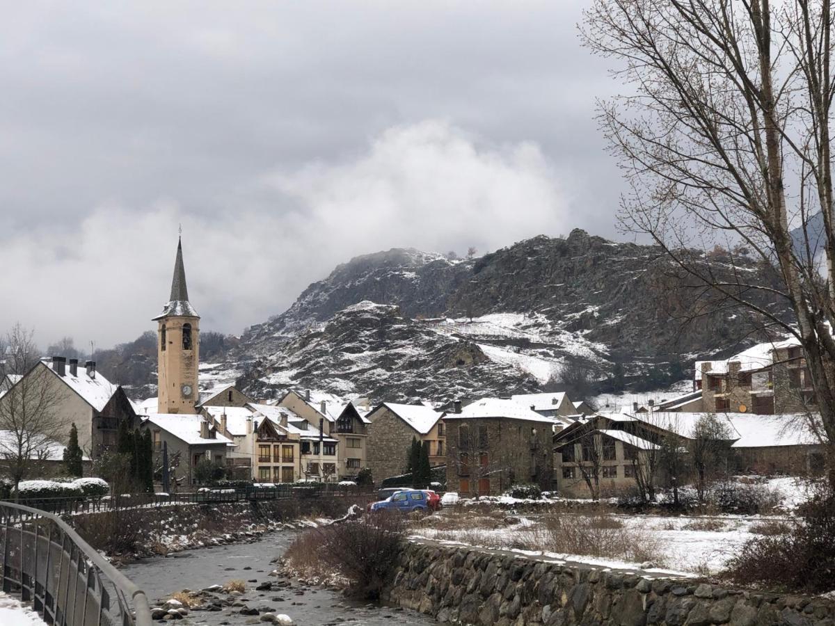 Cal Roger D'Esterri Esterri d'Àneu Buitenkant foto